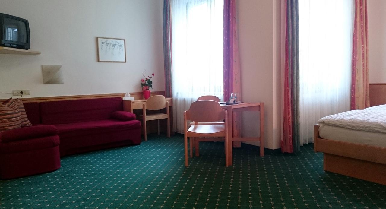 Hotel Zum Goldenen Hirschen Göstling an der Ybbs Exterior foto